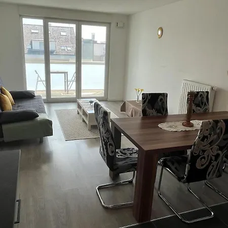 Apartment T3 Avec Balcon Et Parking *